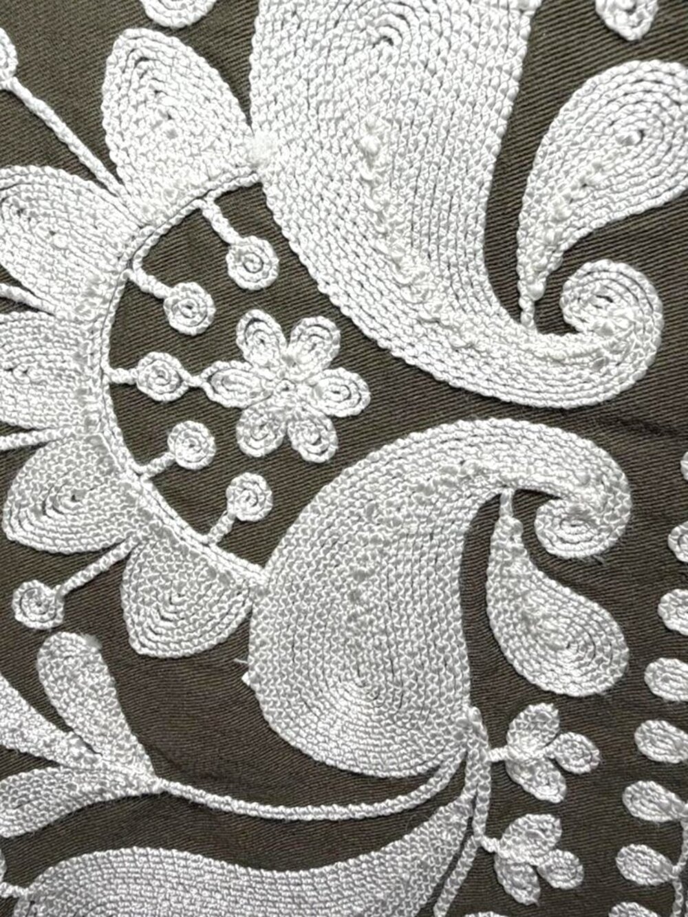 ZARA Contrast Embroidered Vest - Picture 6 of 7